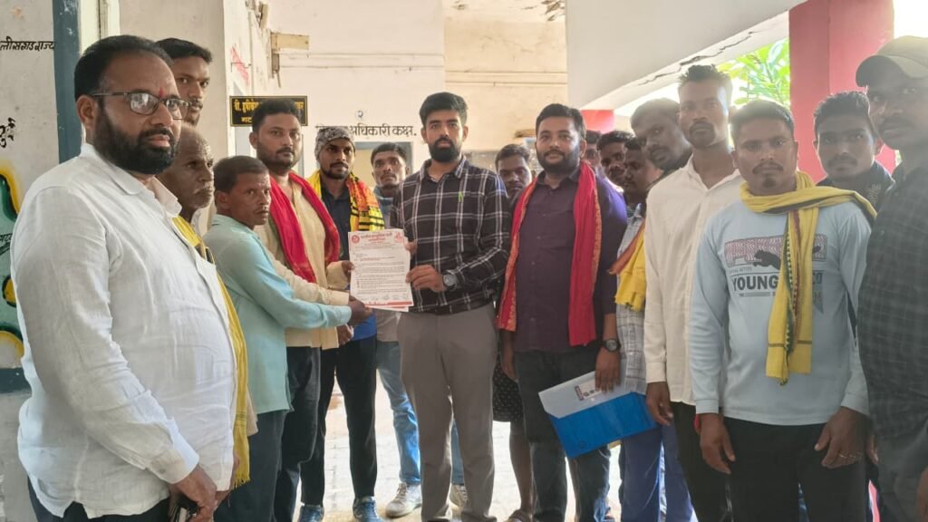 गुळुंजूर जिल्हा परिषद शाळेत नवीन नियमित शिक्षक नियुक्त करा..