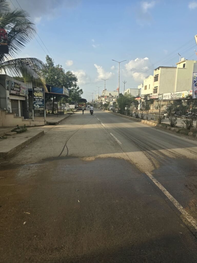 विनयभंगाच्या आरोपप्रकरणी कड्यात बंद; कारवाईची मागणी